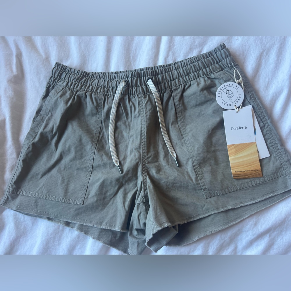 NWT Grey Vuori Shorts